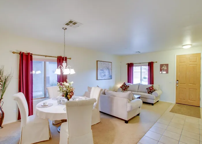 Patio & Community Perks! San Tan Mountain Retreat