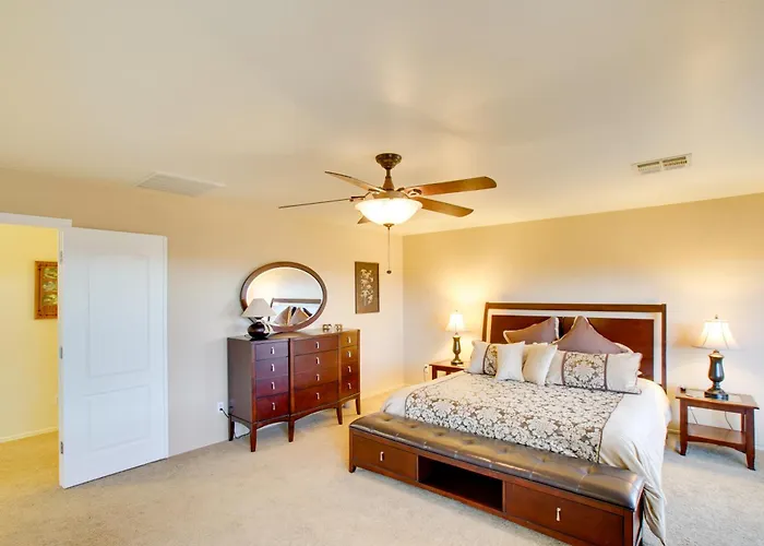 Patio & Community Perks! San Tan Mountain Retreat Holiday home