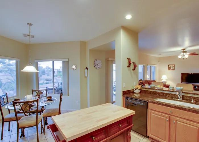Patio & Community Perks! San Tan Mountain Retreat Magma
