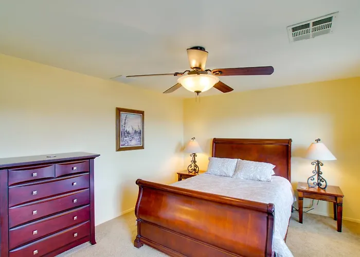 Patio & Community Perks! San Tan Mountain Retreat
