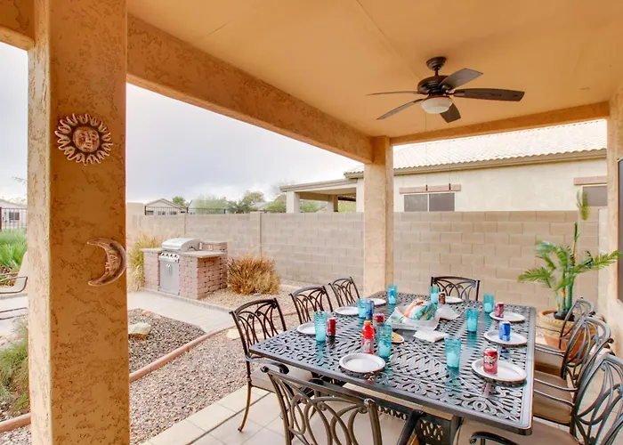 Patio & Community Perks! San Tan Mountain Retreat Holiday home Magma