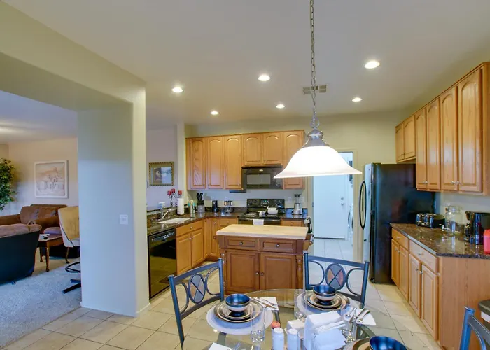 Patio & Community Perks! San Tan Mountain Retreat *
